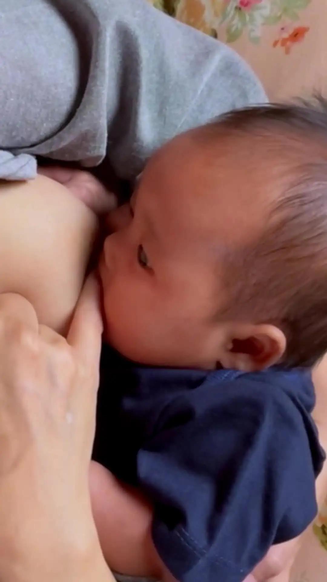 Cara Melepas Bayi dari Payudara