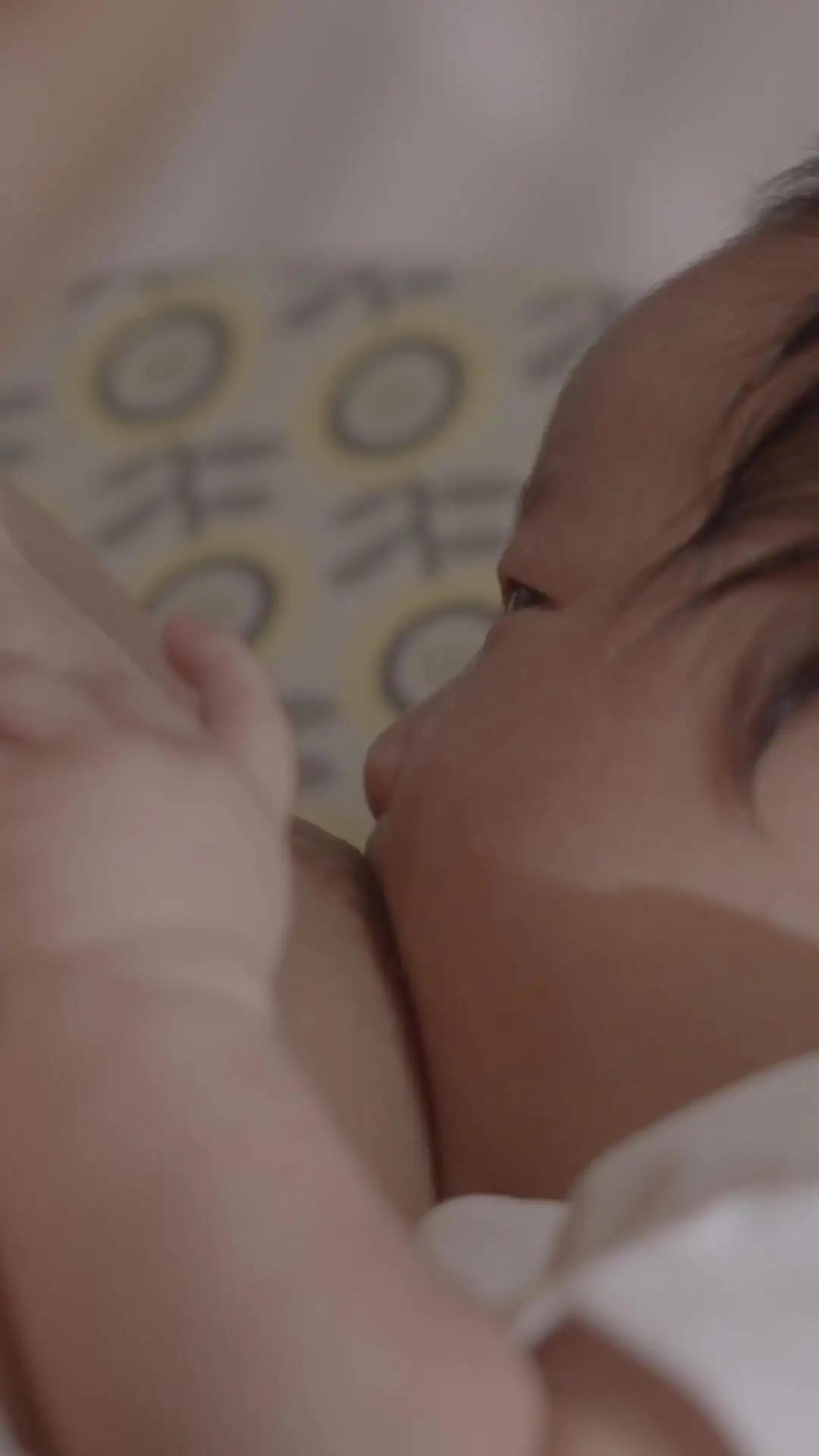 Posisi & Pelekatan Menyusui Untuk Nyeri Payudara