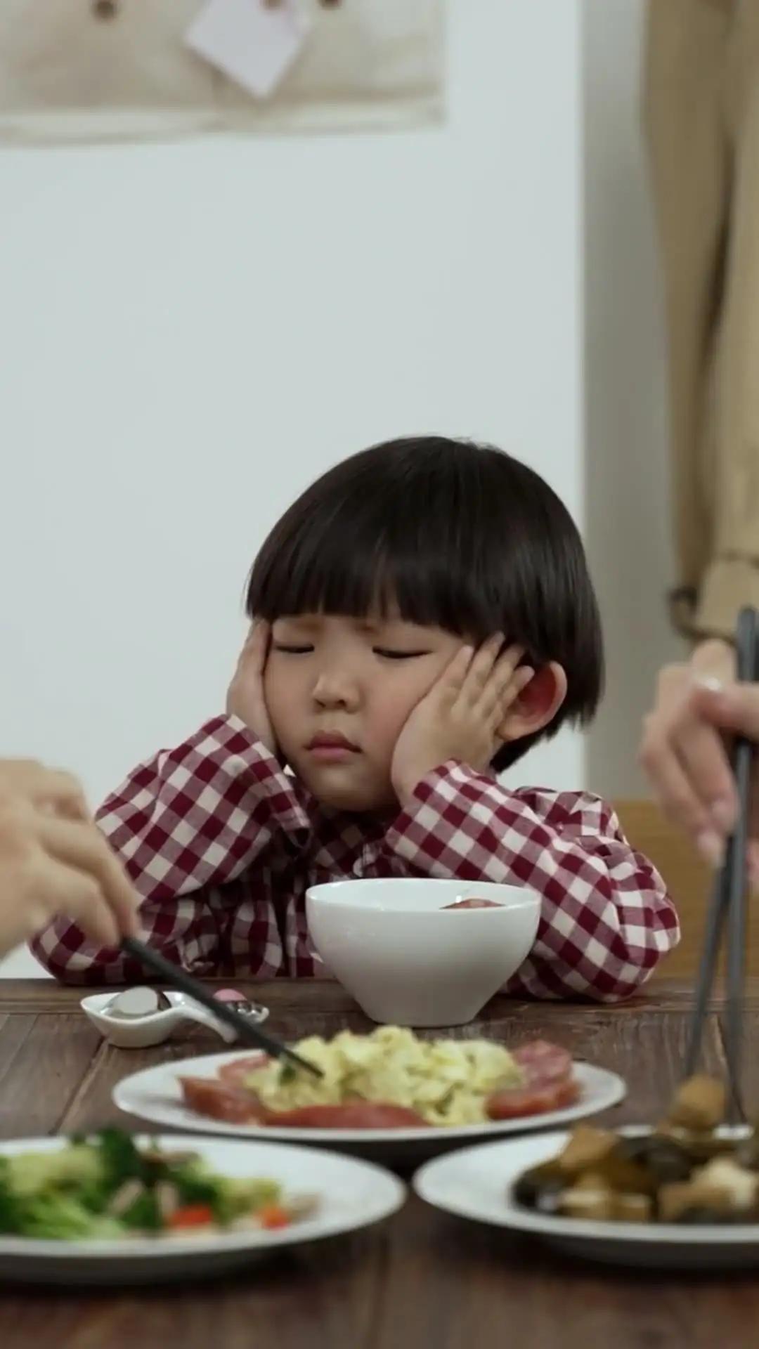 Penyebab Mengemut Makanan